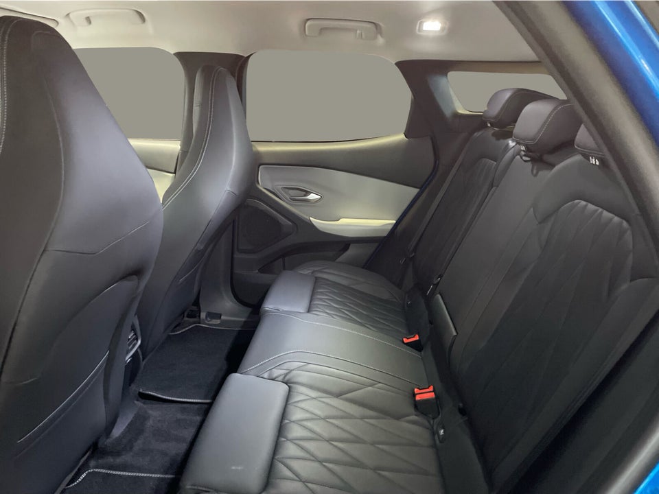 Ford Explorer 82 Premium Extended Range 5d