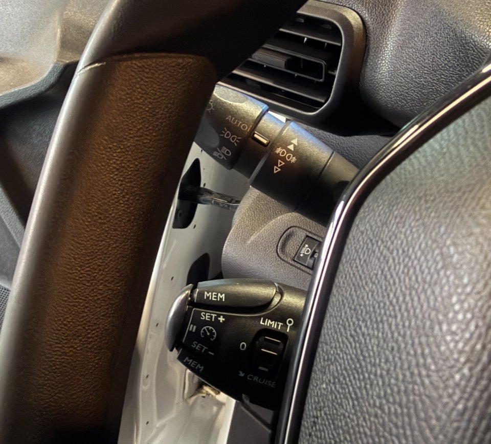 Peugeot Partner 1,5 BlueHDi 100 L1V1 Ultimate Van