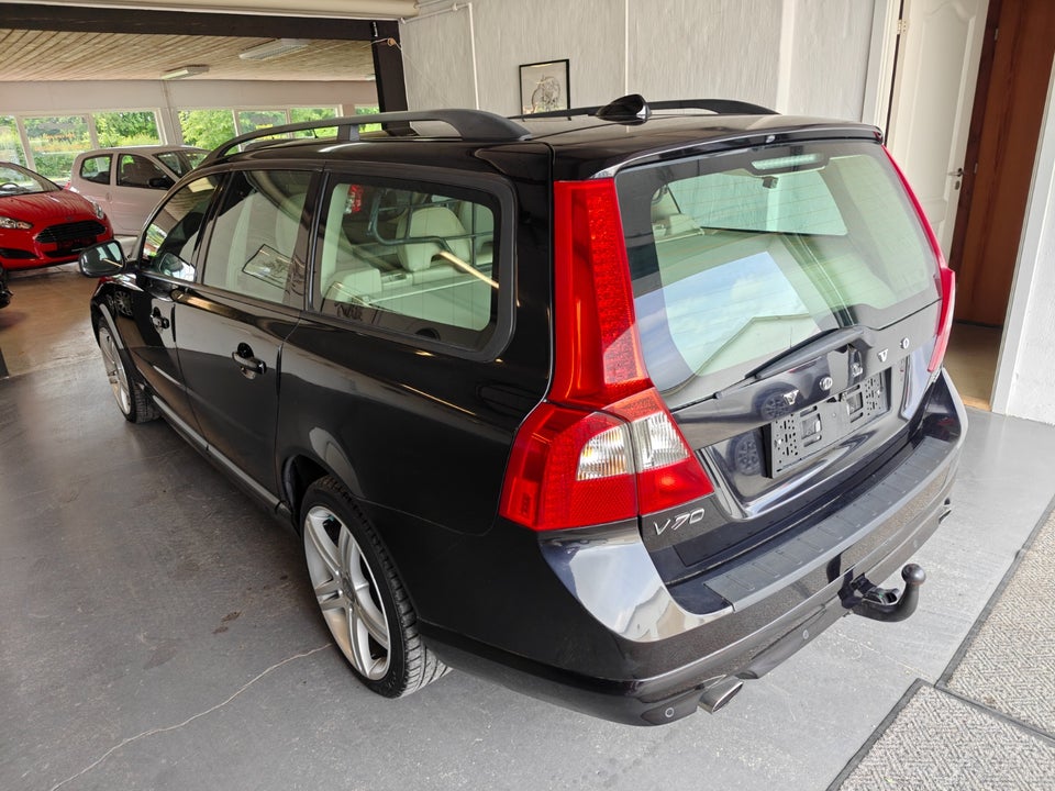 Volvo V70 2,5 T Momentum 5d