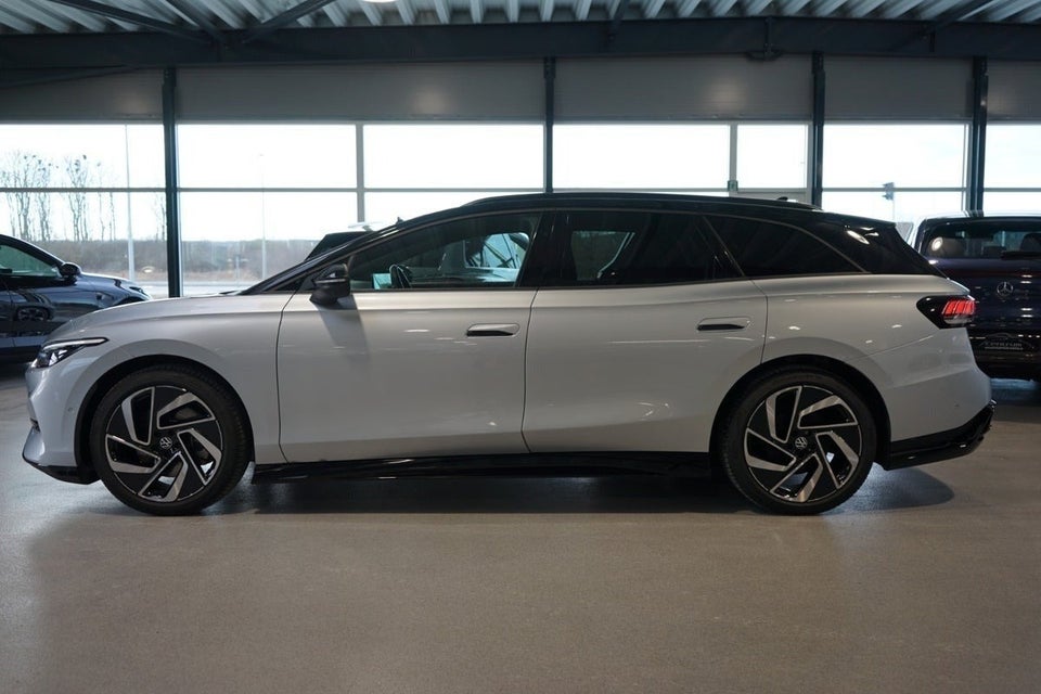 VW ID.7 77 Style Tourer 5d