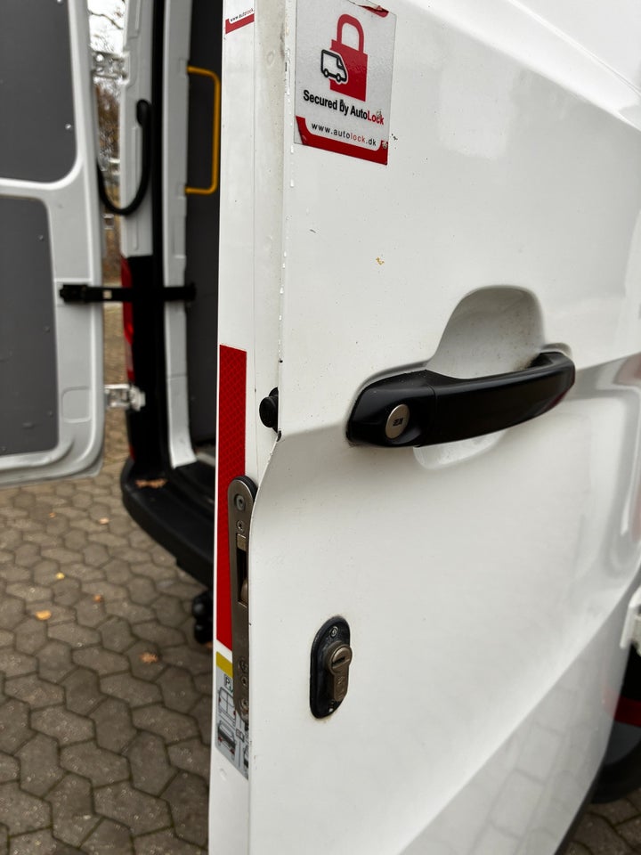 VW Crafter 35 2,0 TDi 177 Kassevogn L3H3
