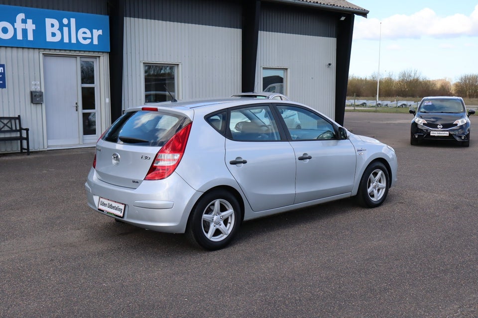 Hyundai i30 1,6 CVVT Comfort 5d