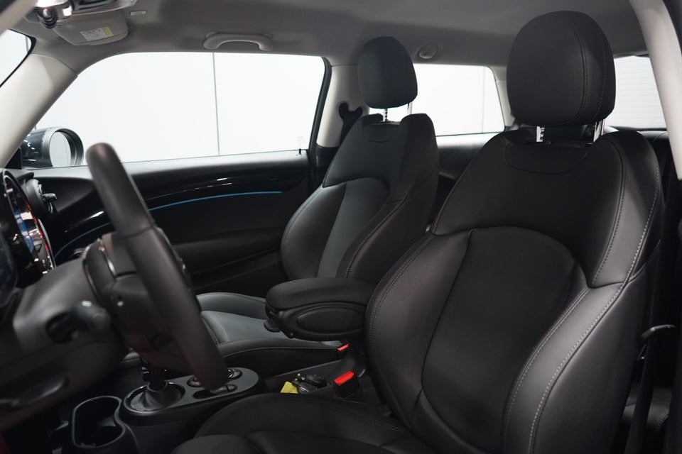 MINI Cooper SE Classic Trim 3d