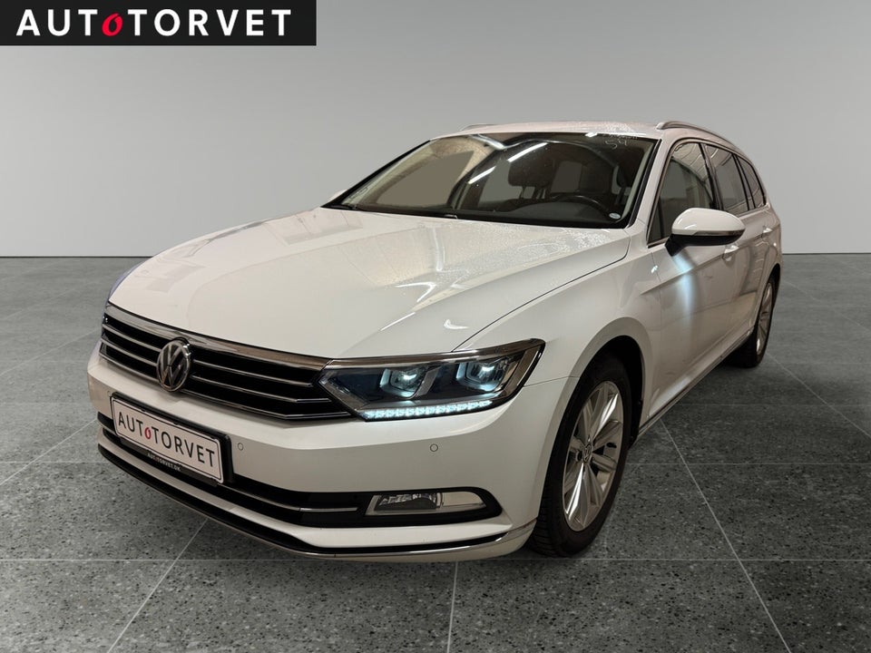 VW Passat 2,0 TSi 220 Highline Variant DSG Van 5d