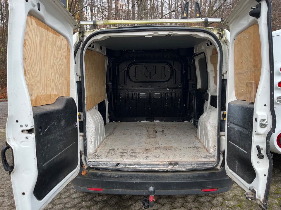 Fiat Doblò Cargo 1,3 MJT Basic L1 4d