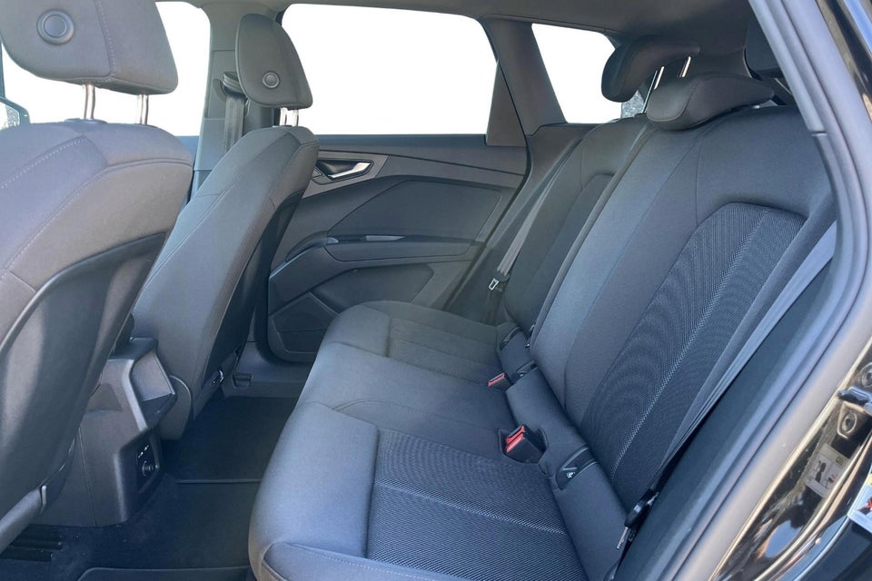 Audi Q4 e-tron 35  5d
