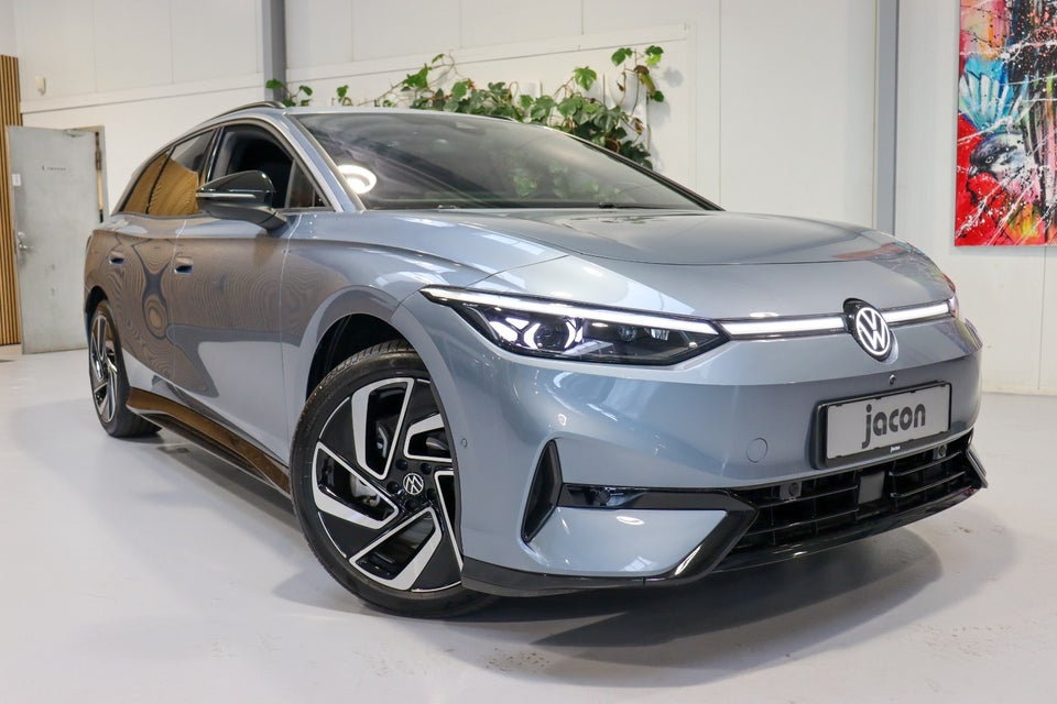 VW ID.7 77 Style+ Tourer 5d