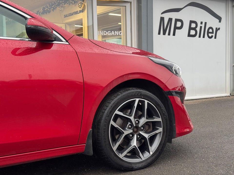 Kia Ceed 1,6 PHEV Upgrade Premium SW DCT 5d