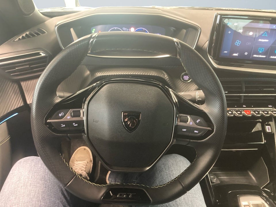 Peugeot e-2008 54 GT 5d