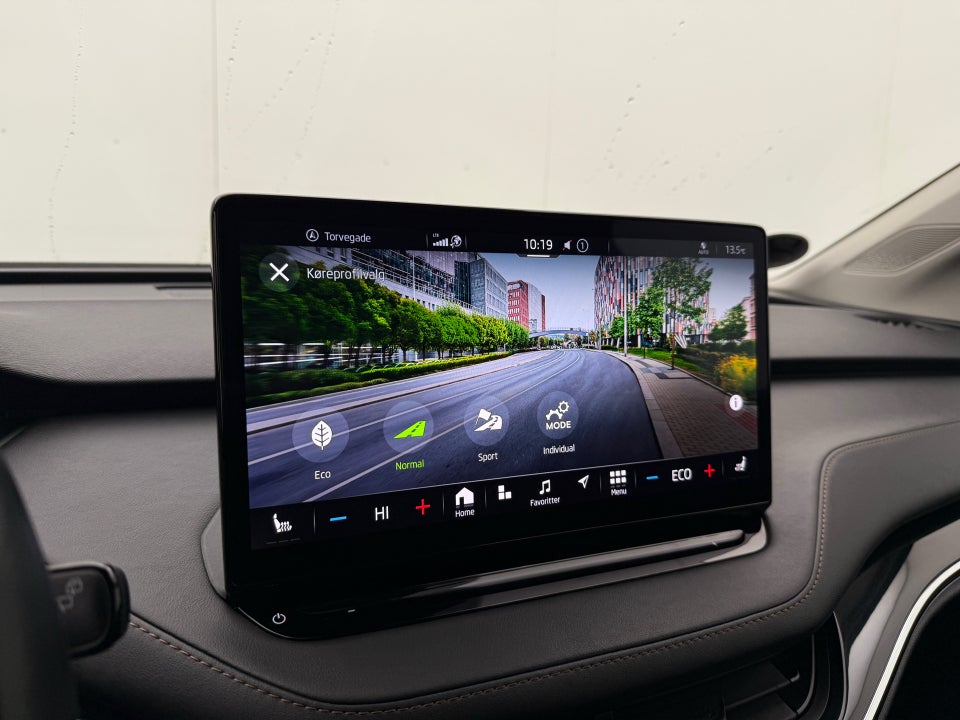 Skoda Enyaq 80 iV Selection Suite 5d