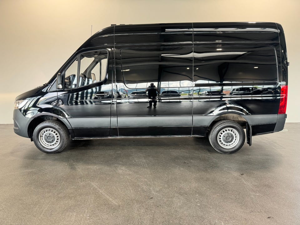Mercedes Sprinter 317 2,0 CDi A2 Kassevogn aut. RWD