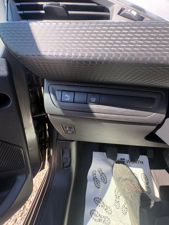 Peugeot 208 1,6 BlueHDi 100 Envy+ 5d