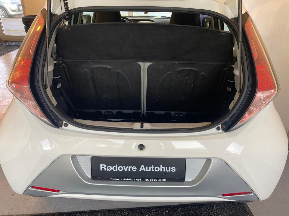 Toyota Aygo 1,0 VVT-i x-play 5d