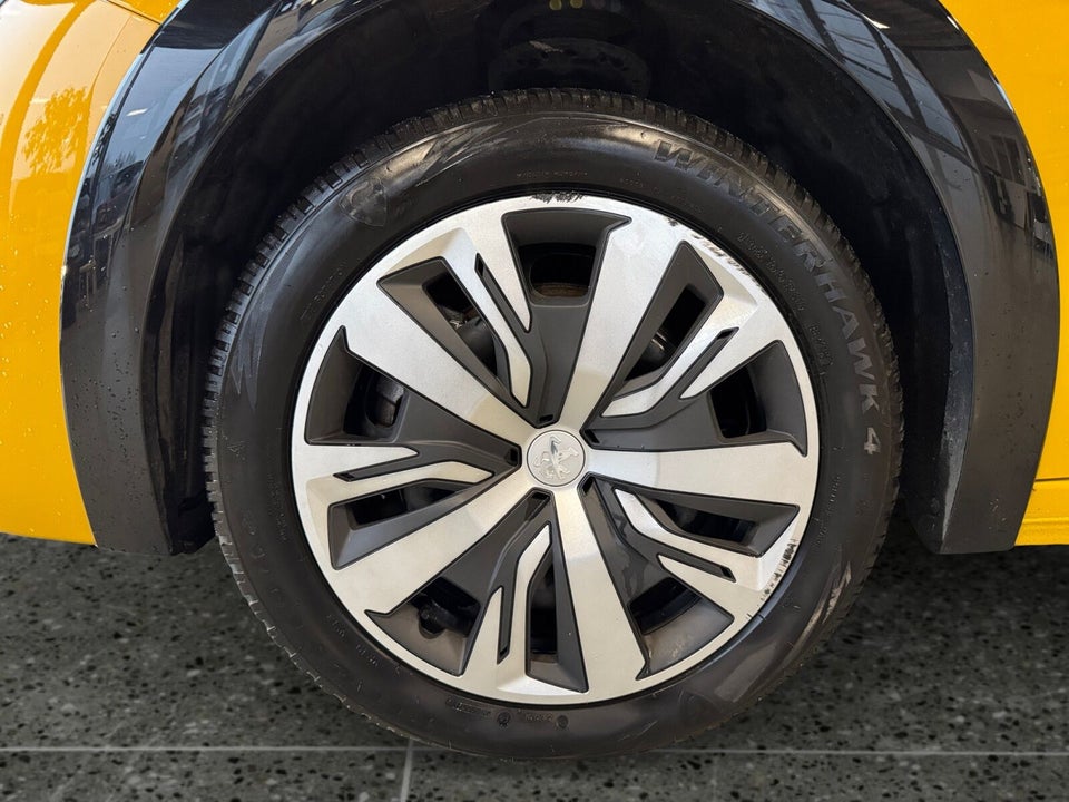 Peugeot e-208 50 Active 5d