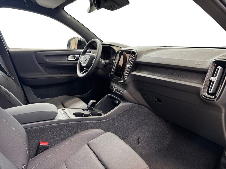 Volvo EX40 Extended Range Black Edition Excess 5d