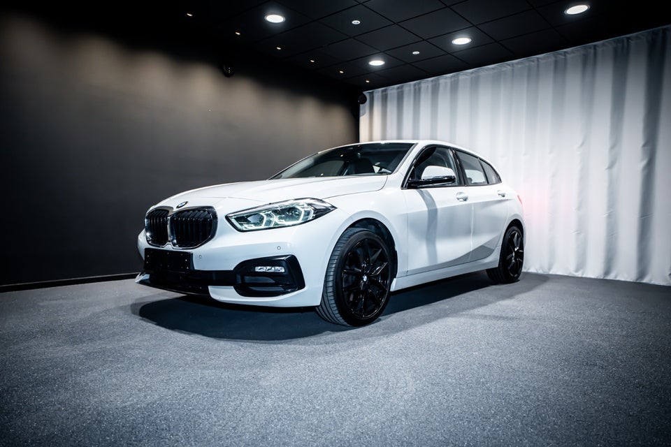 BMW 118i 1,5 Sport Line aut. 5d