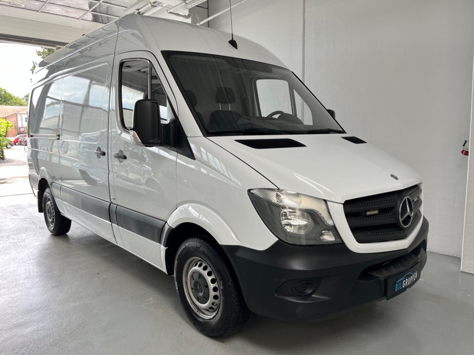 Mercedes Sprinter 216 2,2 CDi R2 Kassevogn aut.