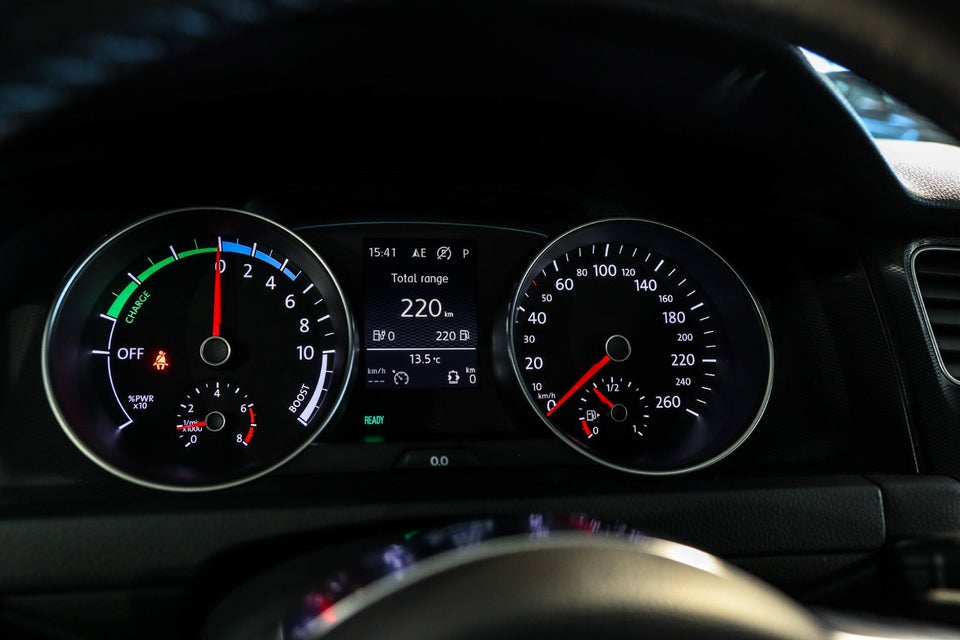 VW Golf VII 1,4 GTE DSG 5d