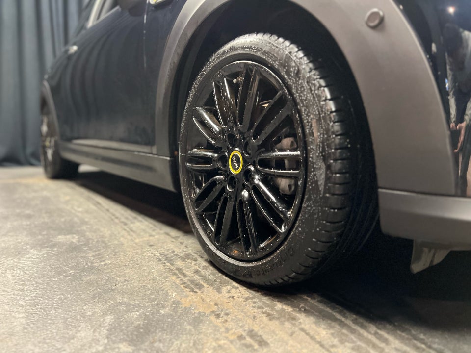 MINI Cooper SE Yours Trim 3d