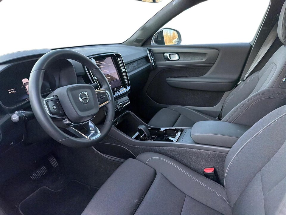 Volvo XC40 ReCharge Extended Range Plus 5d