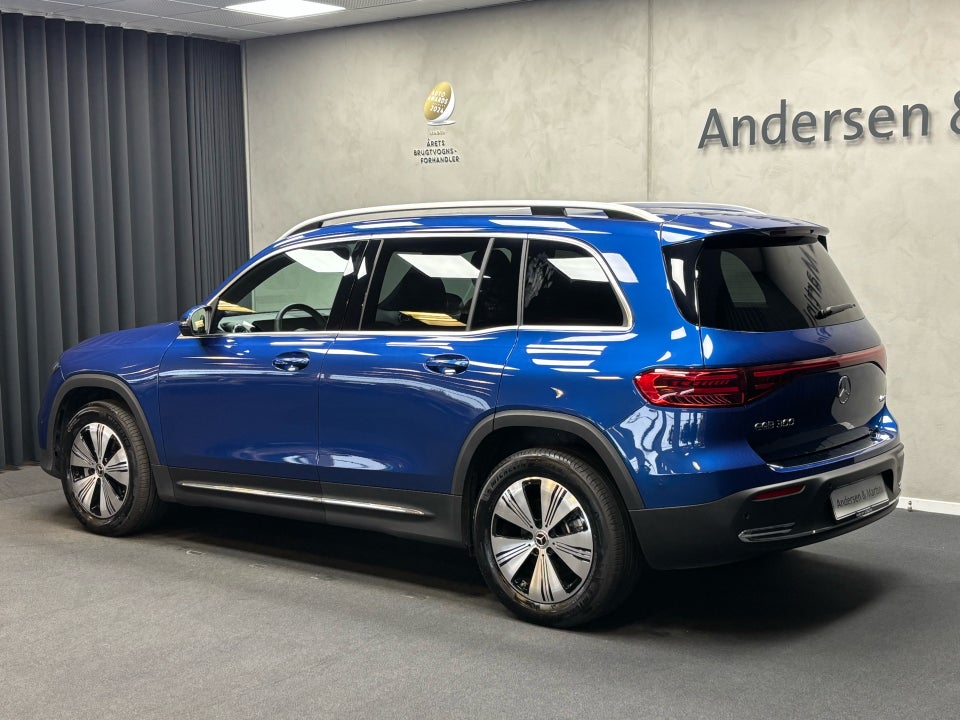 Mercedes EQB300 Progressive 4Matic 7prs 5d