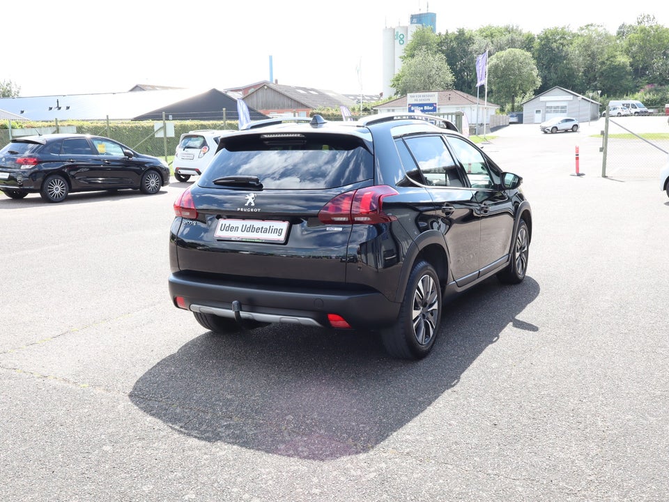 Peugeot 2008 1,2 e-THP 110 Allure Sky 5d