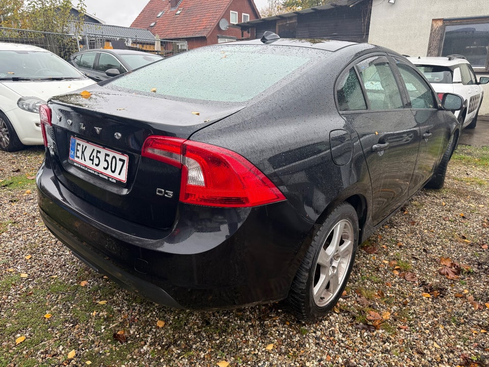 Volvo S60 2,0 D3 136 Momentum aut. 4d