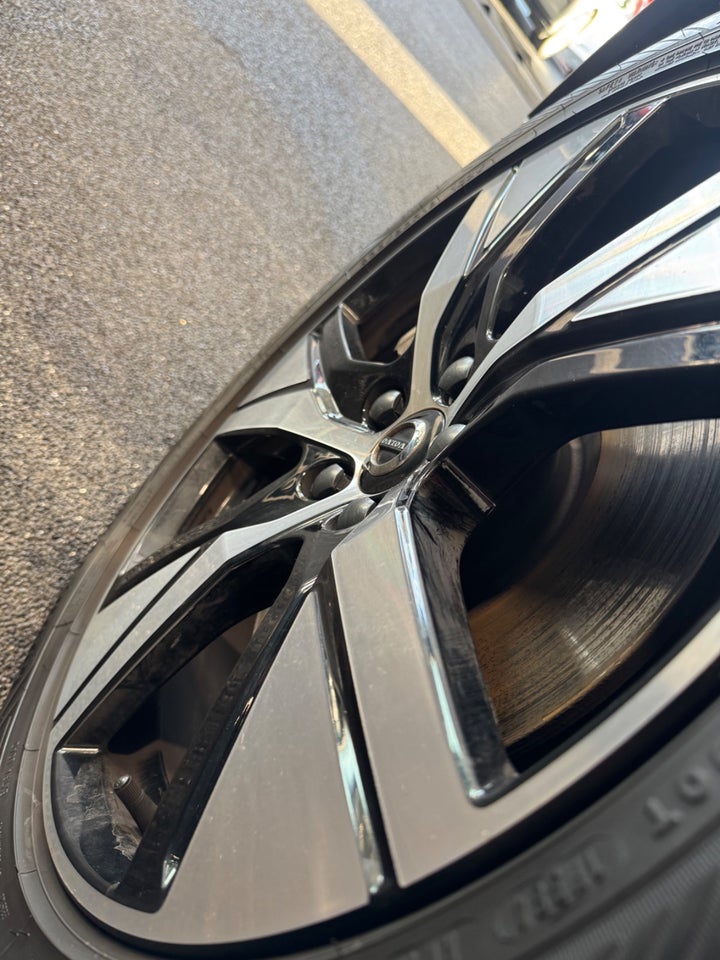 Volvo XC40 1,5 T5 ReCharge Inscription X aut. 5d