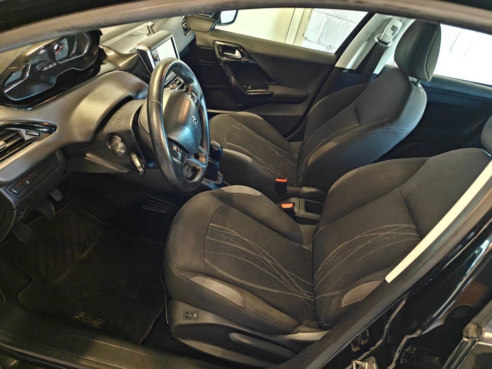Peugeot 208 1,2 VTi Active 5d