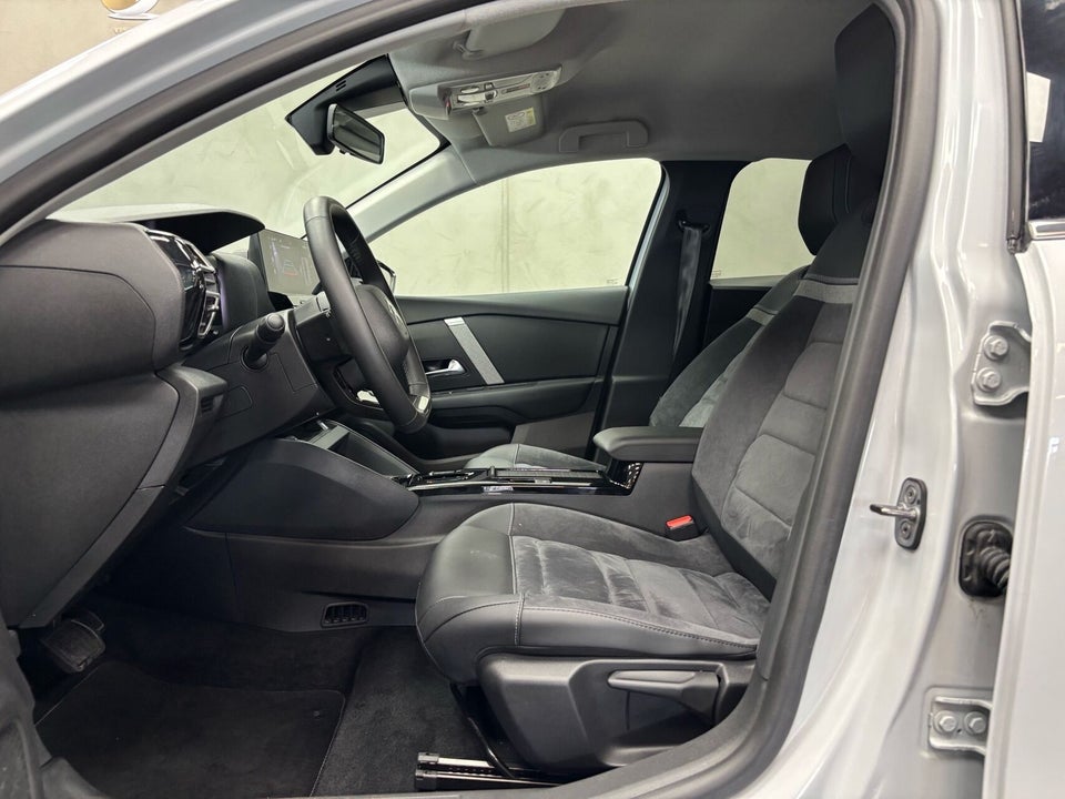 Citroën ë-C4 X 54 Ë-Series 4d