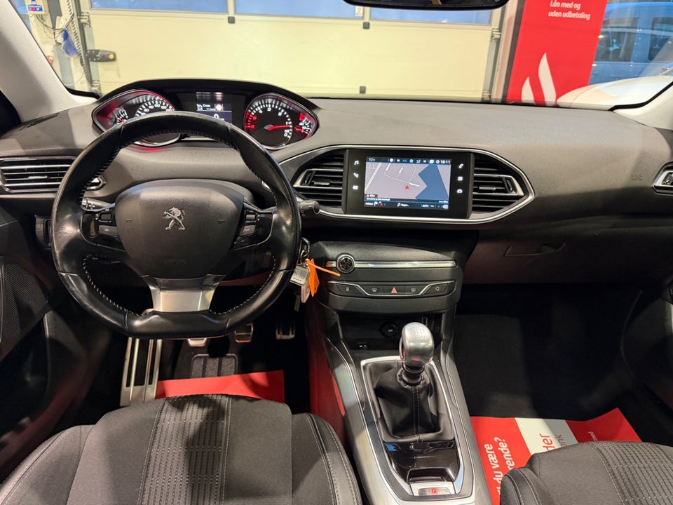 Peugeot 308 1,5 BlueHDi 130 Allure+ Sky SW 5d