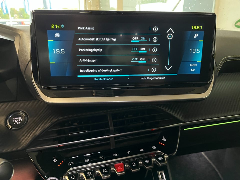 Peugeot e-208 50 GT 5d