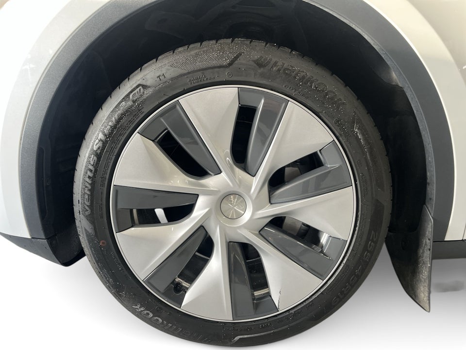 Tesla Model Y RWD 5d