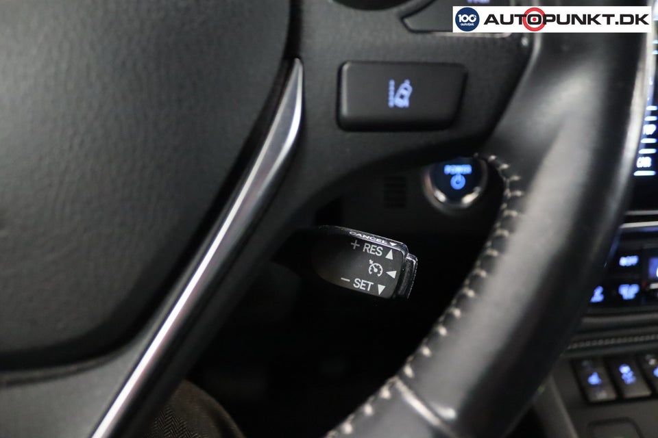 Toyota Auris 1,8 Hybrid H2+ CVT 5d