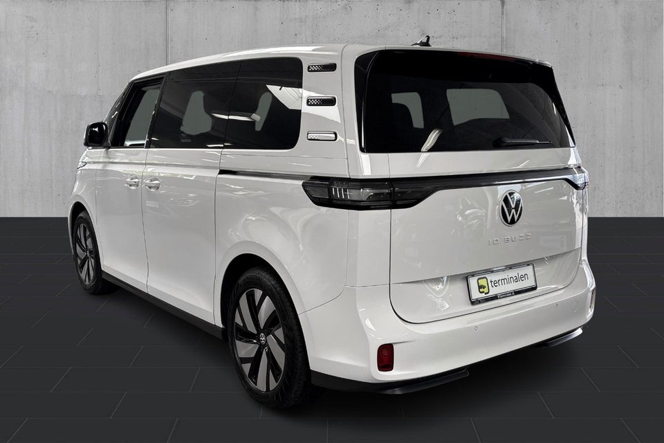 VW ID. Buzz 77 Pro SWB 5d