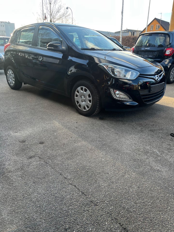 Hyundai i20 1,25 Comfort 5d