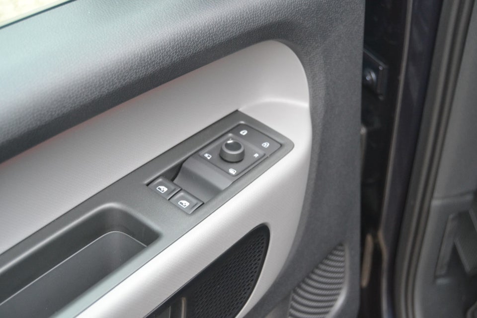 VW ID.Buzz 77 Pro SWB 5d