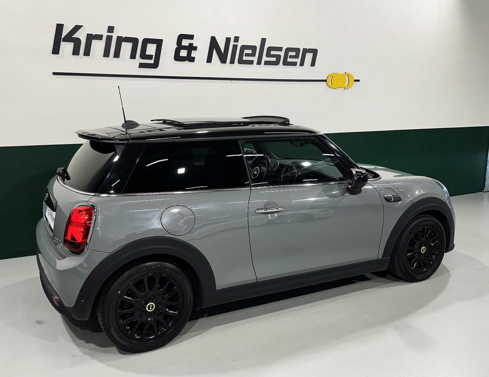 MINI Cooper SE Classic Trim 3d