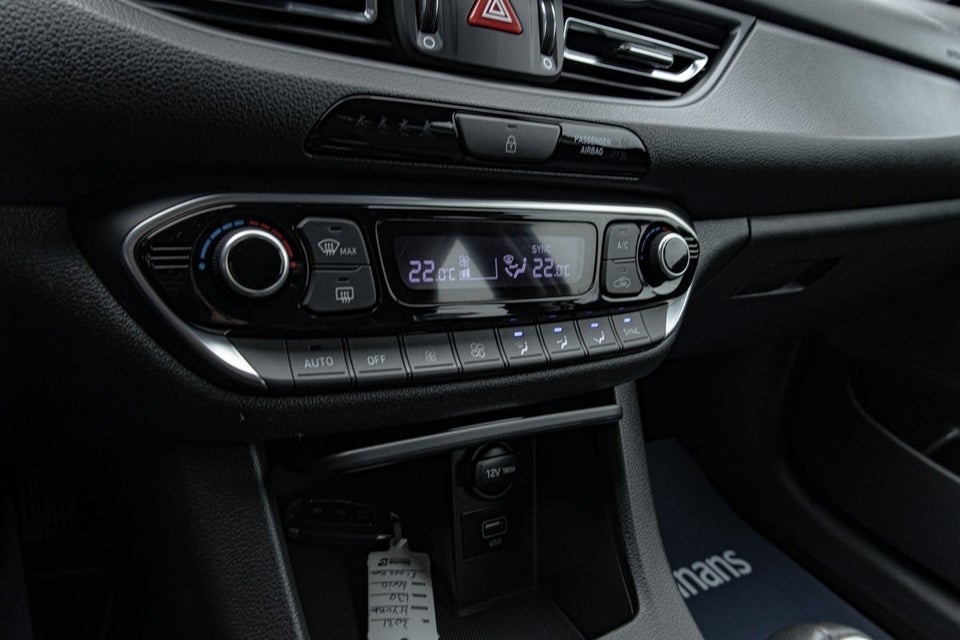 Hyundai i30 1,0 T-GDi Essential stc. 5d