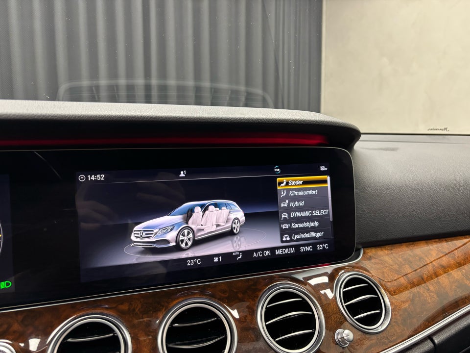 Mercedes E300 de 2,0 Advantage stc. aut. 5d