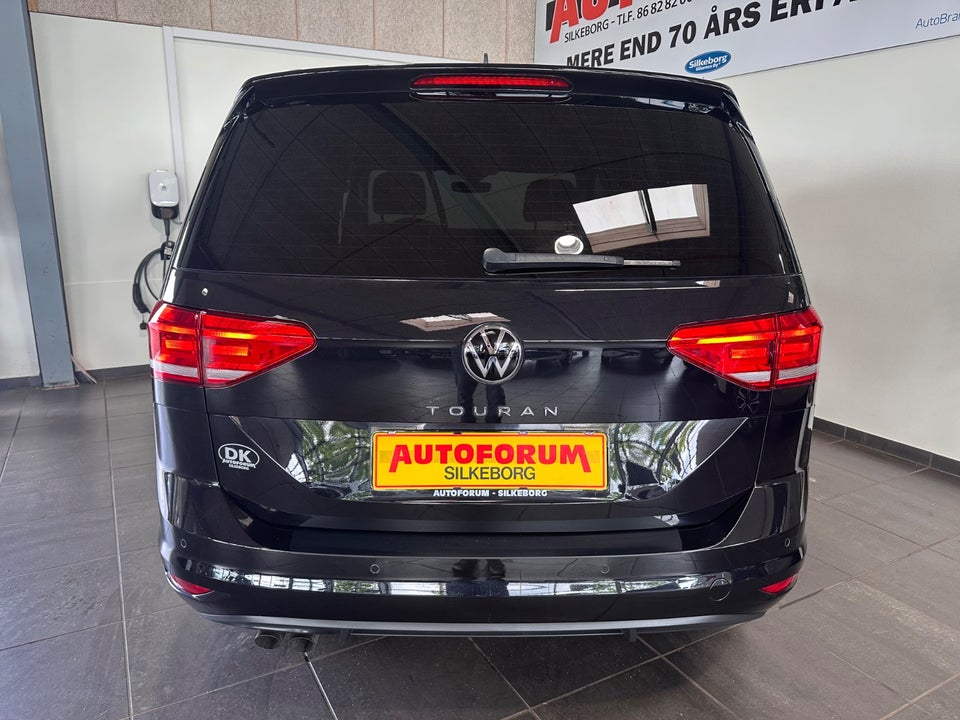 VW Touran 2,0 TDi 150 Highline DSG Van 5d