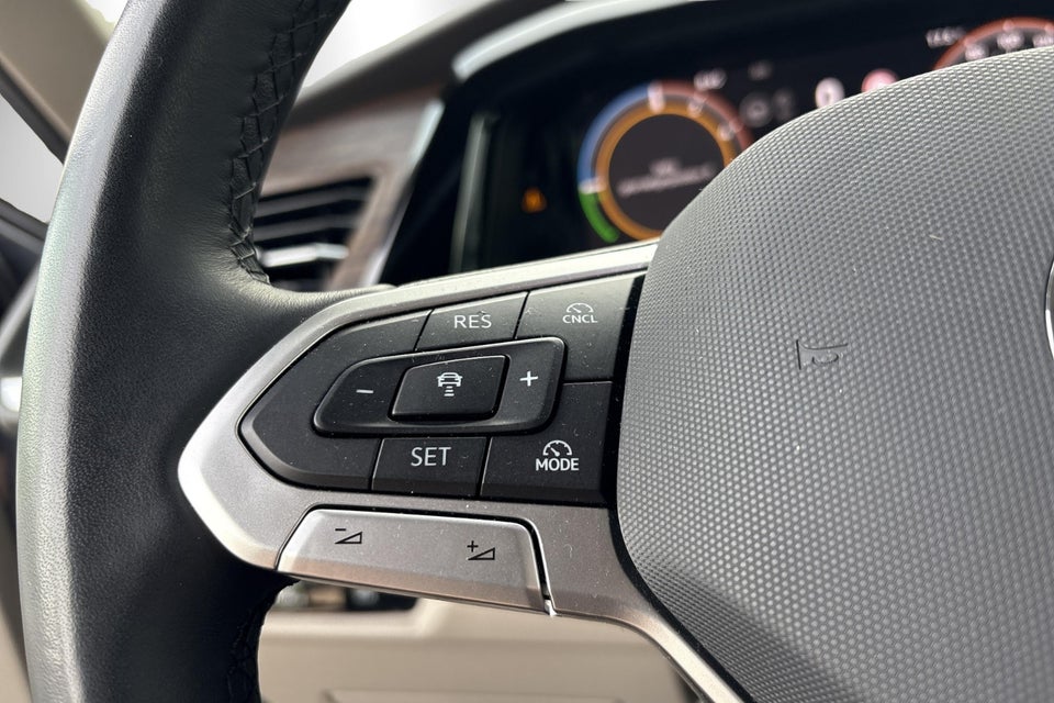 VW Multivan 1,5 eHybrid Style DSG 4Motion kort