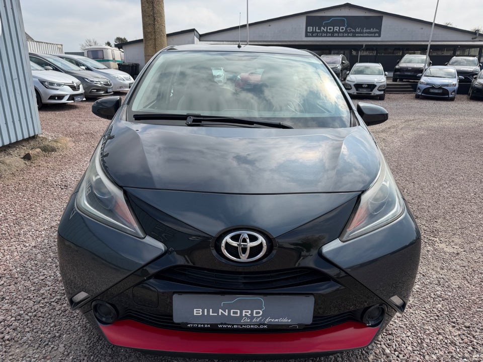 Toyota Aygo 1,0 VVT-i x-play x-touch 5d