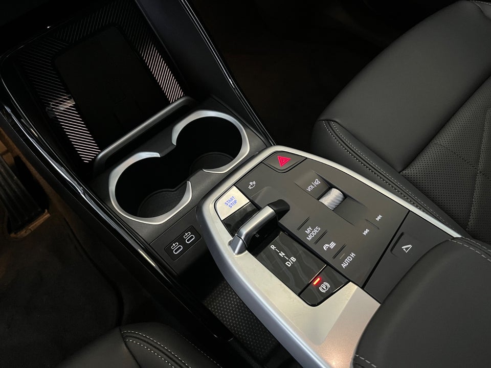 BMW iX1 eDrive20 X-Line 5d