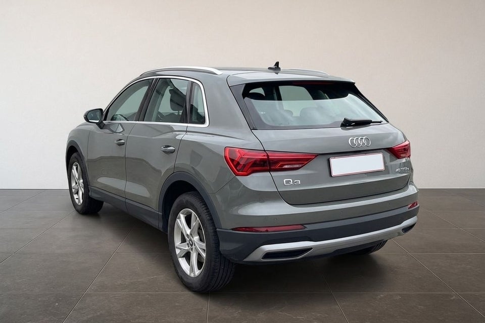Audi Q3 45 TFSi e Attitude plus S-tr. 5d