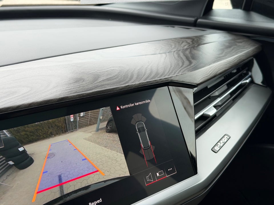 Audi Q4 e-tron 40 S-line 5d