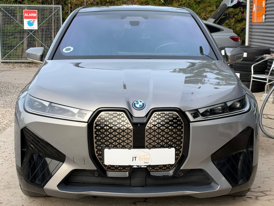 BMW iX xDrive40 Fully Charged 5d
