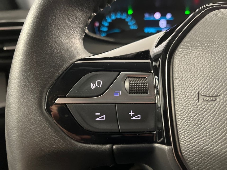 Peugeot e-208 50 Allure 5d