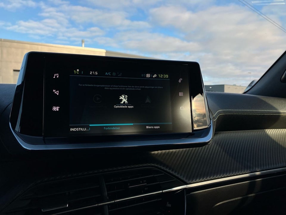 Peugeot e-2008 50 GT 5d