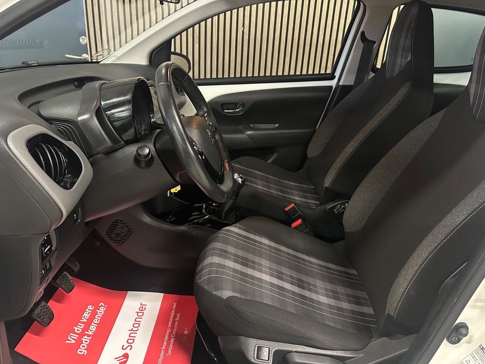 Peugeot 108 1,0 e-VTi 72 Allure+ 5d